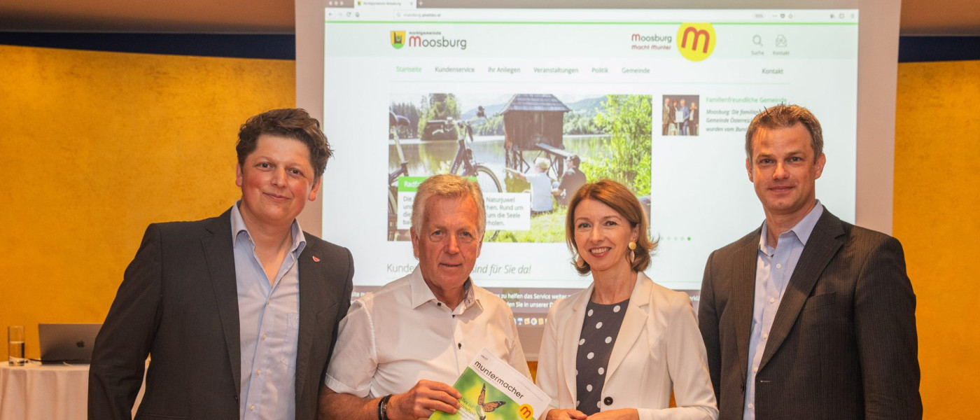 Rudolf Ball, Bgm. Herbert Gaggl, LHStv. Gaby Schaunig und Bernhard Winkler anlässlich der Präsentation