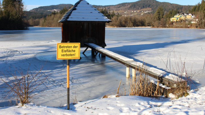 Mitterteich: Betreten der Eisfläche verboten