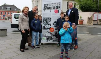 SOS Kinderdorf eröffnet Open Air Galerie zum 60. Geburtstag