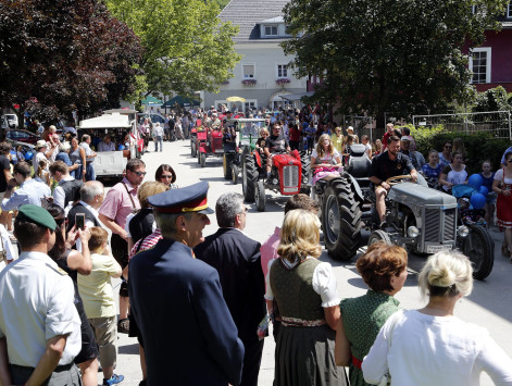 Der Festzug führt vom Zentrum zur Schlosswiese Der Festzug führt vom Zentrum zur Schlosswiese