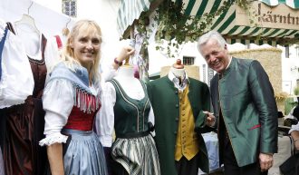 Arnulfsfest: Moosburg trägt Tracht