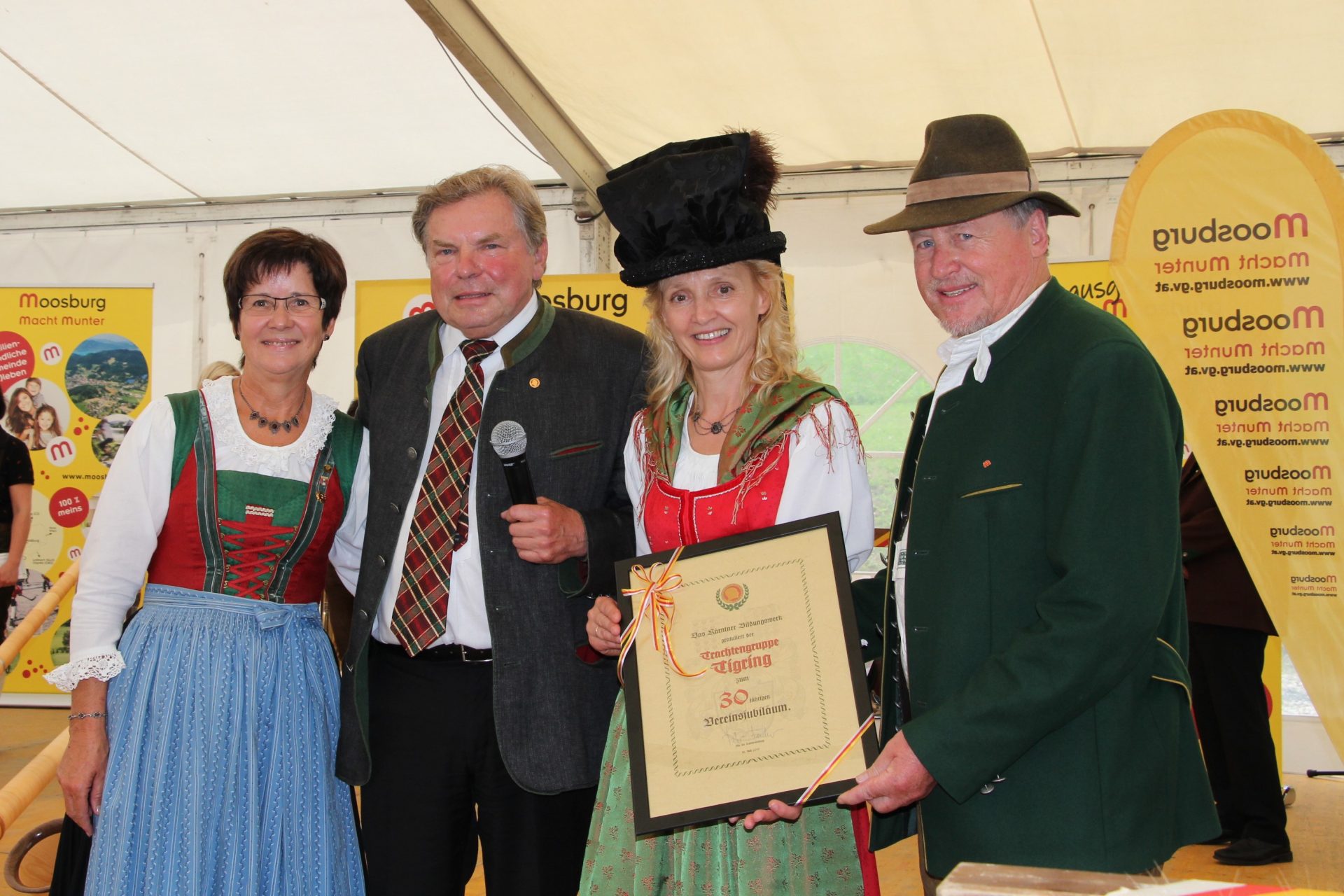 Ehrung 30 Jahre Trachtengruppe durch KBW Ehrung 30 Jahre Trachtengruppe durch KBW