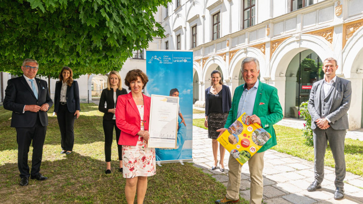 Bildung macht munter: Moosburg wurde prämiert