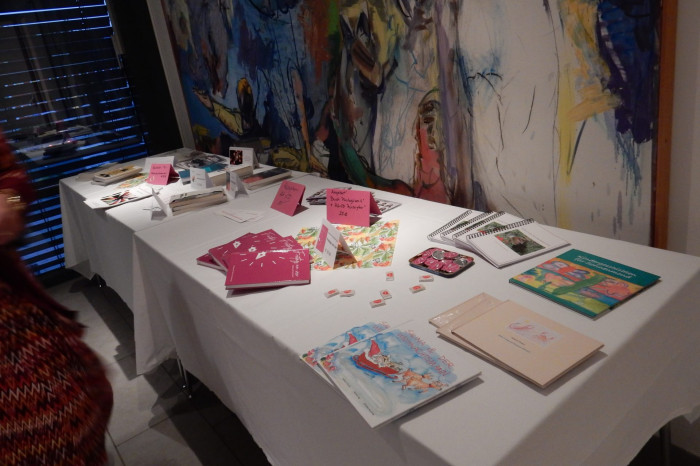 Büchertisch Büchertisch