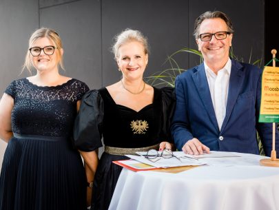 044_CF9A8460 044_CF9A8460