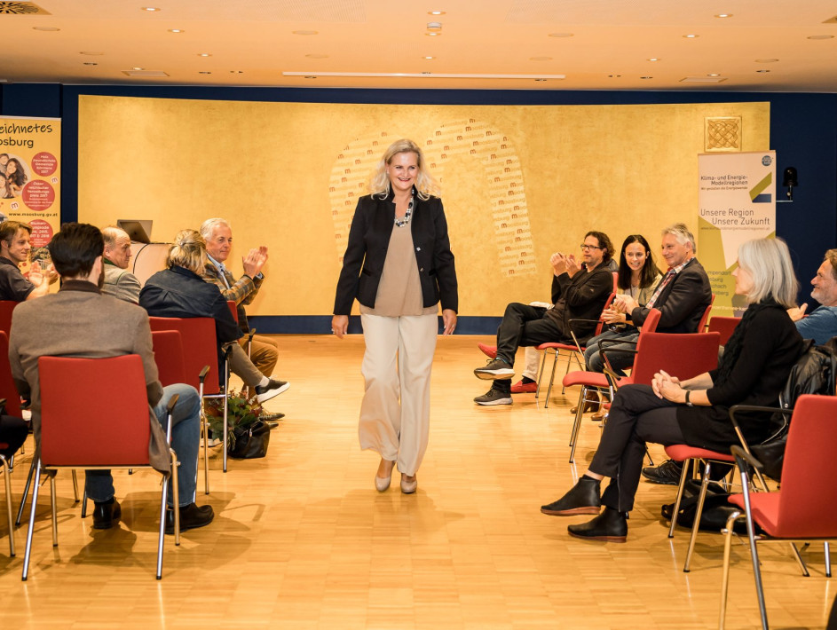 124__F9A7812 124__F9A7812