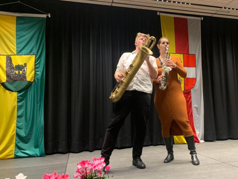 8b Stefan Lerchbaumer und Alexandra Lassnig-Walder 8b Stefan Lerchbaumer und Alexandra Lassnig-Walder