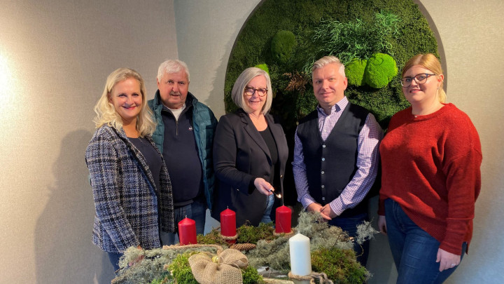 Advent, Advent ein Lichtlein brennt