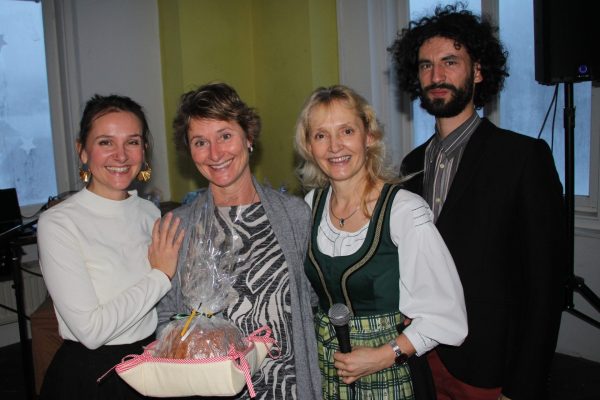 IMG_8 Gabi Schurian - 3. Preis IMG_8 Gabi Schurian - 3. Preis