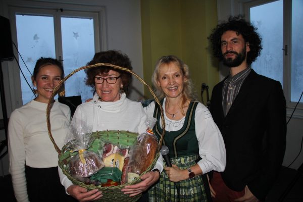 IMG_9 Anna Inze - 2. Preis IMG_9 Anna Inze - 2. Preis