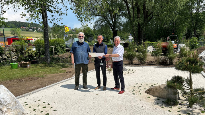 Der Paradiesgarten entsteht...