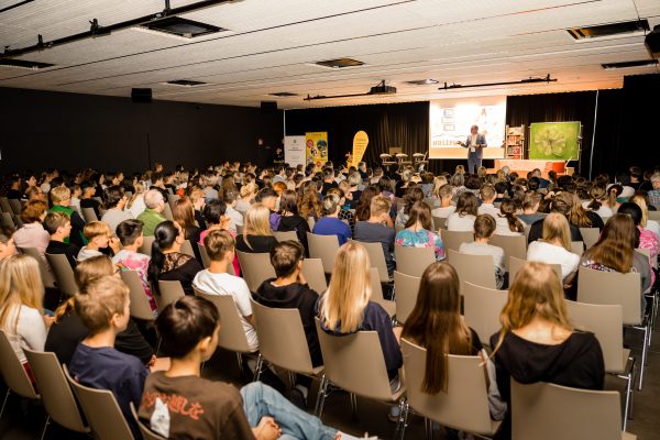 008__F9A0628 008__F9A0628