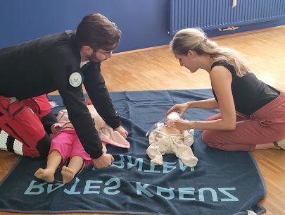 Wiederbelebung Säugling_Praxis 1 Wiederbelebung Säugling_Praxis 1