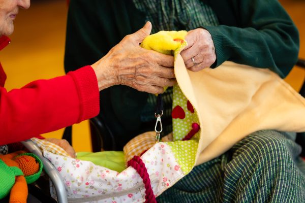 Decke_Hände Decke_Hände