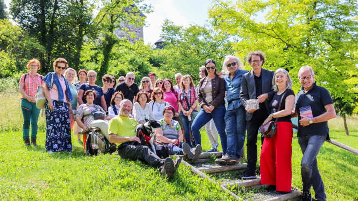 Inspiriertes Wandern mit klugen Köpfen am Glücksparcours