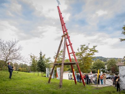 012__F9A0121 012__F9A0121