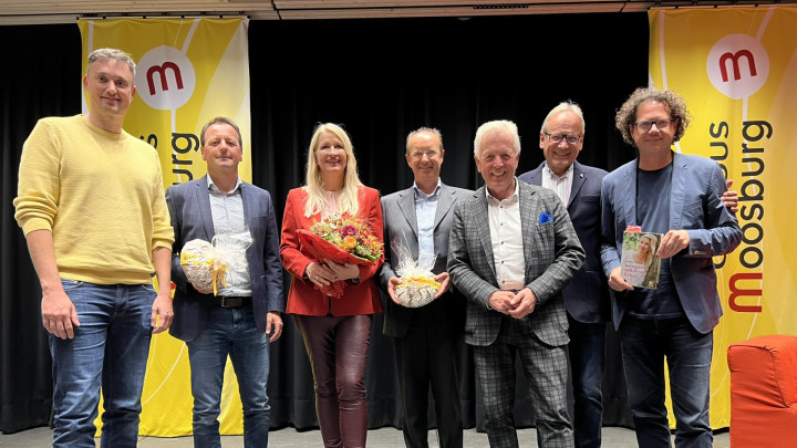 „Glück ist eine Haltung zum Leben“ - Claudia Stöckl erzählte besondere Geschichten von Menschen, die bewegen!