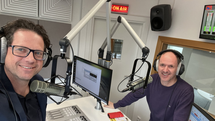 Glücksradio Moosburg: Humor trifft Glück - Ein Gespräch mit Christian Hölbling