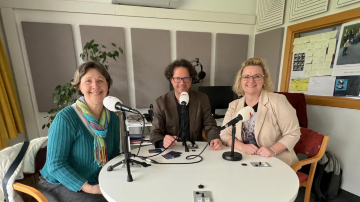 Menschen führen, Menschen berühren – Rotraud Jungbauer im Glücksradio Moosburg