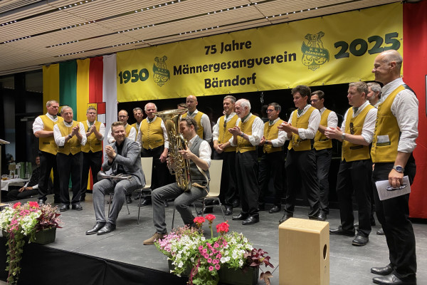 75 Jahre MGV Bärndorf in Moosburg, Moosburger Tracht 75 Jahre MGV Bärndorf in Moosburg, Moosburger Tracht