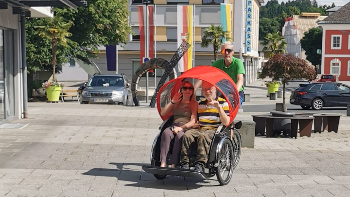 Demenzcafé - mit Rikscha Fahrt und Musik