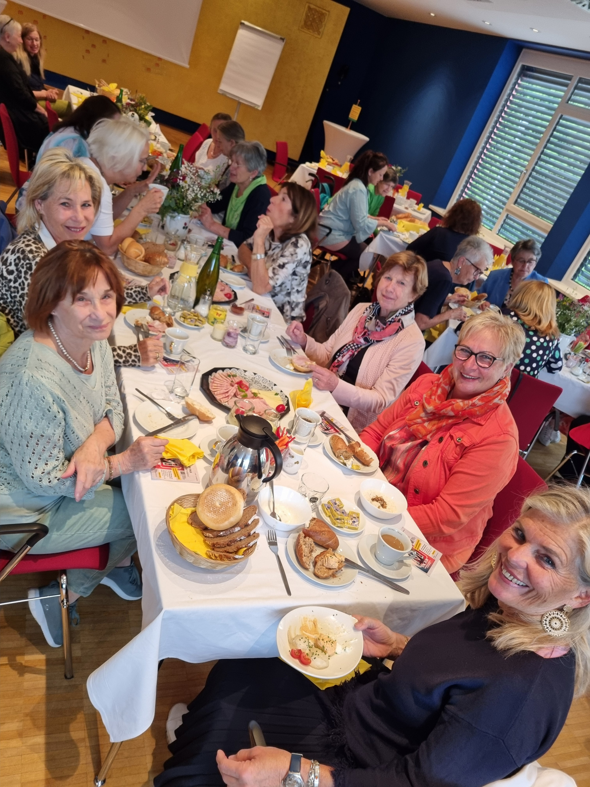 Frühstückstafel2 Frühstückstafel2