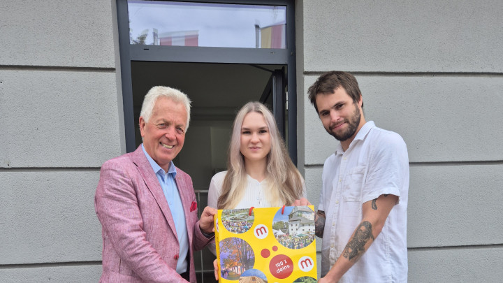 Deine Story beginnt hier: Buch- und Spielwarenladen eröffnet in Moosburg