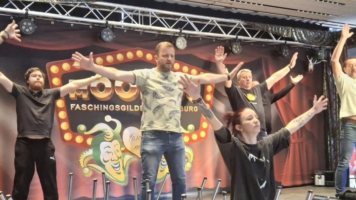 Fasching in Moosburg: Die "Heimat" des Männerballetts