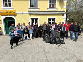 Tigring: Flurreinigung durch Dorfgemeinschaft
