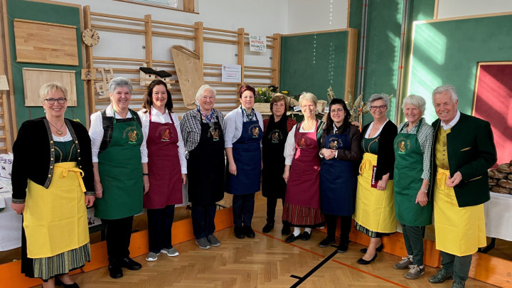 Osterbasar der Trachtengruppe Tigring