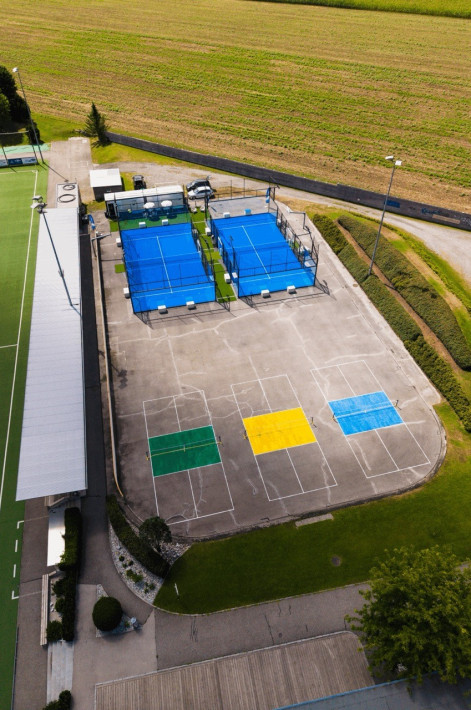 Kaiser Arnulf Sportzentrum Moosburg, 2 Padel-Plätze, 3 Pckleball Courts