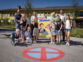 Plakataktion "Achtung Schule" für mehr Sicherheit zum Schulstart
