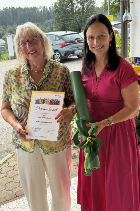 Astrid Brunner mit Frau Martenka_30 Jahre