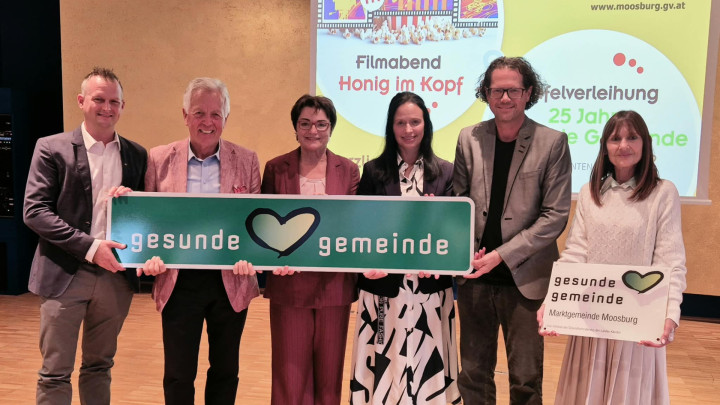 Tafelverleihung Gesunde Gemeinde und Filmvorführung „Honig im Kopf“